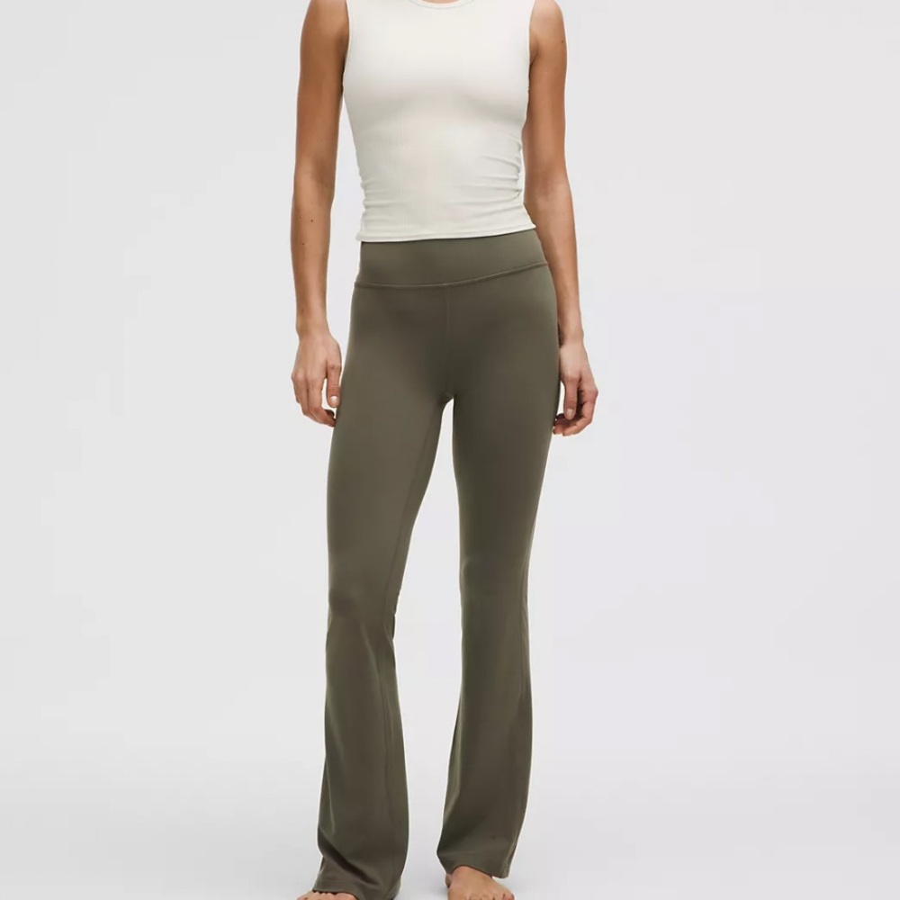 lululemon Groove Nulu High-Rise Flared Pant
Regular 6 new